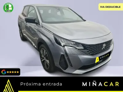 Usado Peugeot 3008 Allure 130 CV (95 kW) 2023 Gris SUV