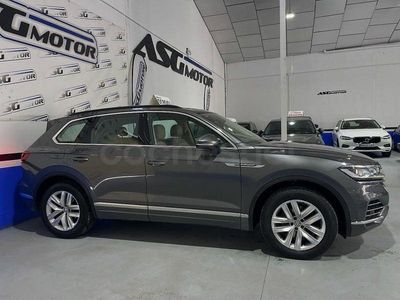 Usado VW Touareg 231 CV (169 kW) 2019 Gris / plata SUV