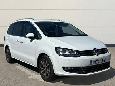 Usado VW Sharan Advance 150 CV (110 kW) 2021 Blanco Monovolumen