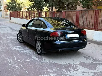 Usado Audi A4 140 CV (102 kW) 2006 Negro Berlina
