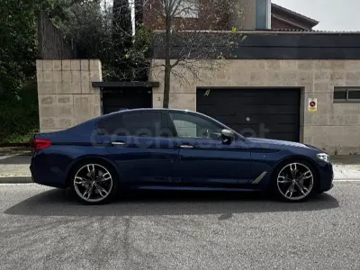 Usado BMW M550 Comfort Edition 462 CV (339 kW) 2018 Azul Berlina