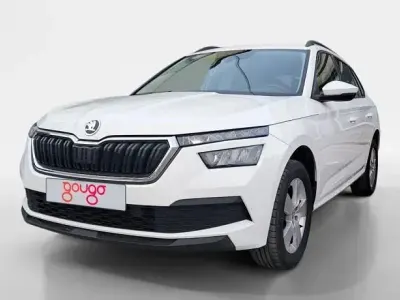 Usado Skoda Kamiq Active 110 CV (80 kW) 2022 Blanco SUV