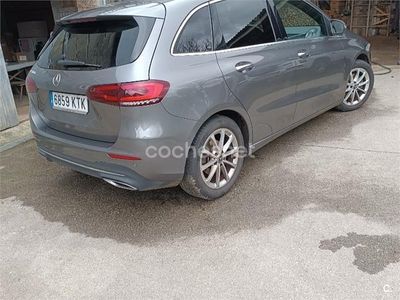 Usado Mercedes B200 136 CV (100 kW) 2019 Gris / plata Monovolumen
