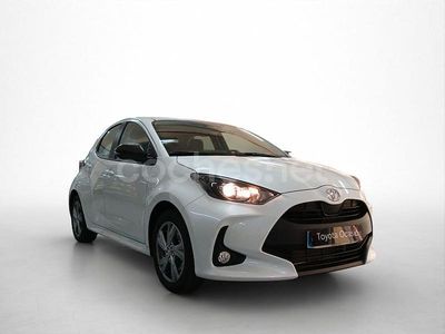 Usado Toyota Yaris Hybrid Active 116 CV (85 kW) 2025 Blanco Berlina