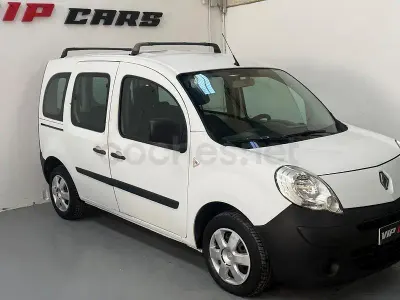 Usado Renault Kangoo 70 CV (51 kW) 2010 Blanco Familiar