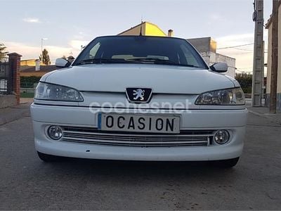 Usado Peugeot 306 90 CV (66 kW) 1999 Blanco Berlina