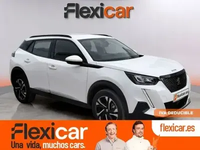 Usado Peugeot 2008 Active 100 CV (73 kW) 2020 Blanco SUV