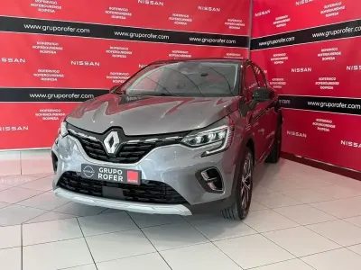Usado Renault Captur Techno 145 CV (106 kW) 2024 Gris SUV