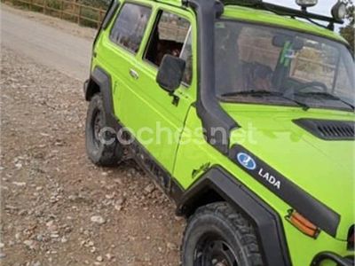 Usado Lada niva 64 CV (47 kW) 1996 Verde SUV