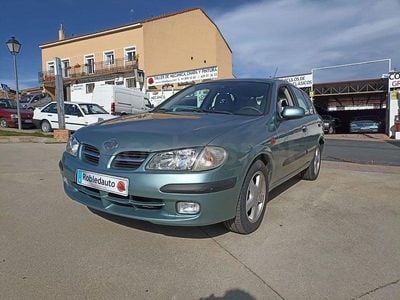 Usado Nissan Almera Comfort 110 CV (80 kW) 2001 Verde Berlina