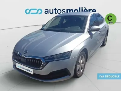 Käytetty Skoda Octavia Ambition 150 HP (110 kW) 2022 Harmaa Viistoperä