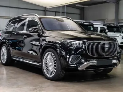 Usado Mercedes GLS600 Maybach 557 CV (409 kW) 2025 Negro SUV