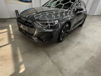 Usado Audi A3 Sportback S-Line 150 CV (110 kW) 2025 Gris Utilitario