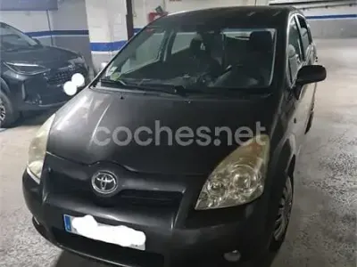 Usado Toyota Corolla Verso Luna 136 CV (100 kW) 2007 Gris / plata Monovolumen