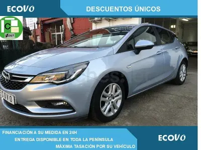 Usado Opel Astra Selective 105 CV (77 kW) 2016 Azul Berlina