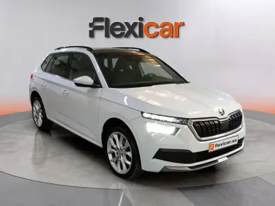Usado Skoda Kamiq Sport 150 CV (110 kW) 2021 Blanco SUV