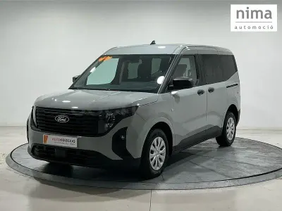 Usado Ford Tourneo Courier Trend 125 CV (91 kW) 2024 Gris / plata Monovolumen