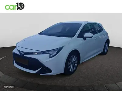 Usado Toyota Corolla Active 140 CV (102 kW) 2023 Blanco Berlina