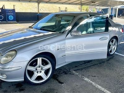 Gris / plata Usado 2003 Mercedes E320 Avantgarde Berlina | 7500 € (Precio justo)