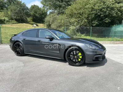 Usado Porsche Panamera 4 E-Hybrid 462 CV (339 kW) 2017 Gris / plata Utilitario