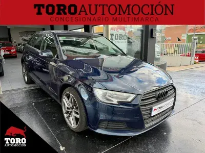 Käytetty Audi A3 116 HP (85 kW) 2017 Sininen Sedan