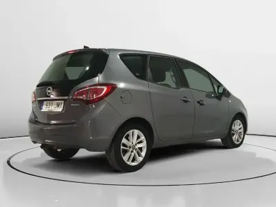 Usado Opel Meriva Selective 110 HP (80 kW) 2016 Cinzento Monovolume