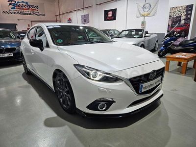 Używany Mazda 3 Luxury 150 KM (110 kW) 2014 Biały Sedan/Limuzyna