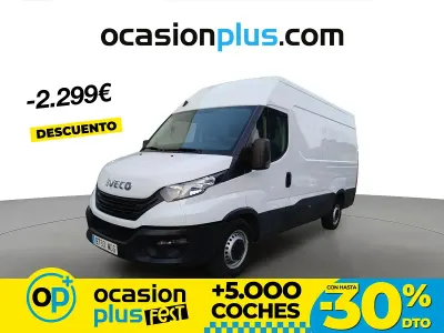 Begagnad Iveco Daily 156 HK (114 kW) 2023 Vit Sedan