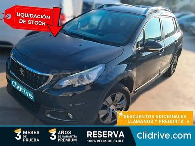 Usado Peugeot 2008 Signature Sky 100 CV (73 kW) 2019 Gris / plata SUV