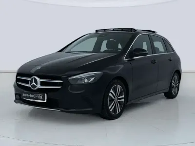 Usado Mercedes B200 150 CV (110 kW) 2021 Negro Utilitario