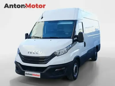 Usado Iveco Daily 156 CV (114 kW) 2023 Blanco Berlina