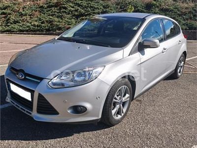 Gris / plata Usado 2014 Ford Focus Trend Berlina | 8700 € (Precio justo)