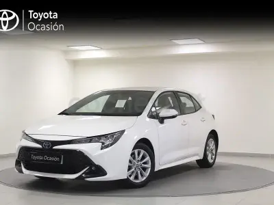 Usado Toyota Corolla Active 140 CV (102 kW) 2024 Blanco Berlina