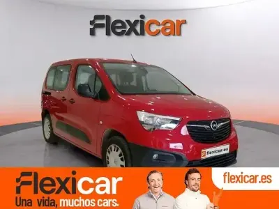 Usado Opel Combo Edition+ 131 CV (96 kW) 2021 Rojo Monovolumen