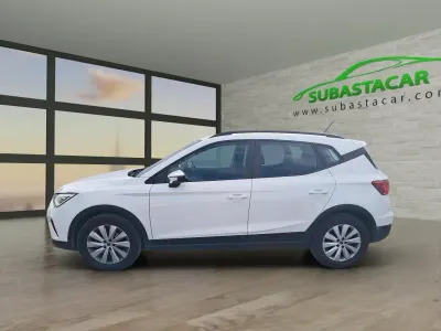 Usado Seat Arona 110 HP (80 kW) 2023 Branco SUV