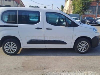 Usado Citroën Berlingo Live 102 CV (75 kW) 2023 Blanco Monovolumen