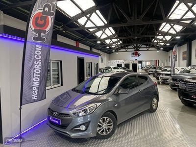 Usado Hyundai i20 110 CV (80 kW) 2013 Gris Berlina
