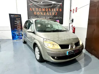 Usado Renault Scénic II Dynamique 85 CV (62 kW) 2007 Beige Monovolumen