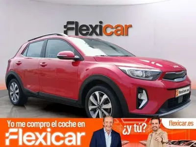 Usado Kia Stonic 101 CV (74 kW) 2024 Rojo SUV