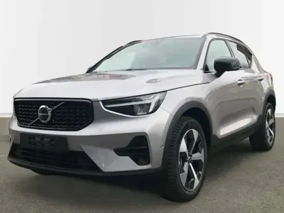 Nuevo Volvo XC40 Plus 163 CV (119 kW) 2026 Gris SUV