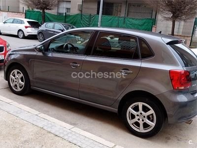 Gris / plata Usado 2014 VW Polo Advance Berlina | 10.000 € (Precio justo)