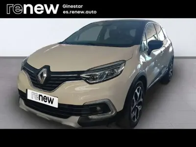Usado Renault Captur Zen 131 CV (96 kW) 2019 Negro SUV