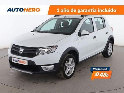 Usado Dacia Sandero Stepway 91 CV (66 kW) 2015 Blanco Utilitario