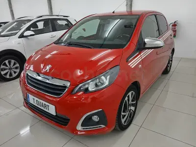 Begagnad Peugeot 108 Collection 82 HK (60 kW) 2017 Röd Sedan