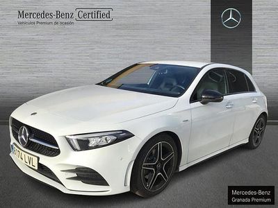 Blanco Usado 2021 Mercedes A180 AMG line Berlina | 27.500 € (Precio justo)
