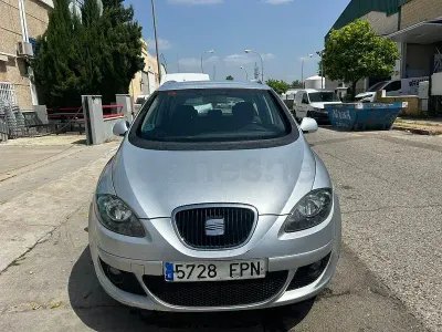 Usado Seat Altea XL Reference 102 CV (75 kW) 2007 Gris / plata Monovolumen