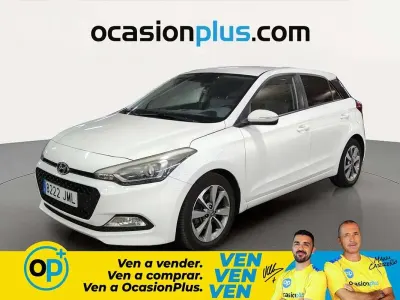 Usado Hyundai i20 75 CV (55 kW) 2016 Blanco Utilitario