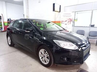 Usado Ford Focus Trend 105 CV (77 kW) 2012 Negro Berlina