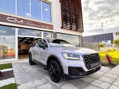 Usado Audi Q2 Sport 116 CV (85 kW) 2018 Gris / plata SUV