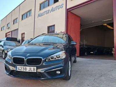 Usado BMW 218 150 CV (110 kW) 2016 Azul Familiar